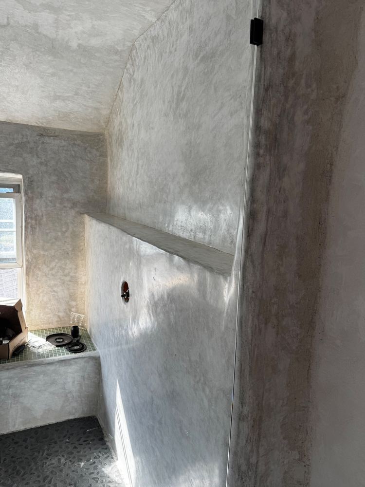 Lime plaster shower at The Tavern
